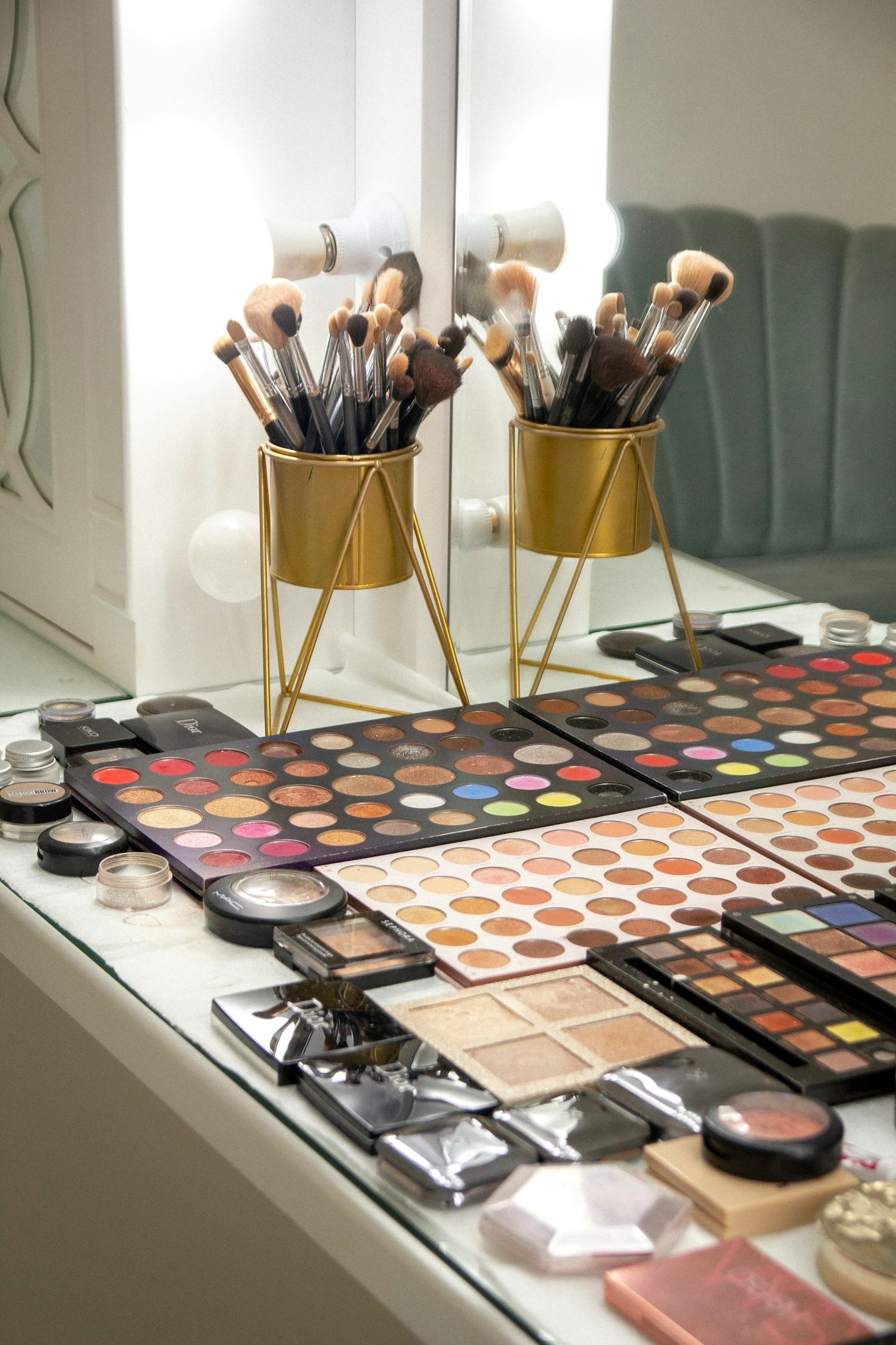 Day to Night: Effortless Lip and Cheek Transitions